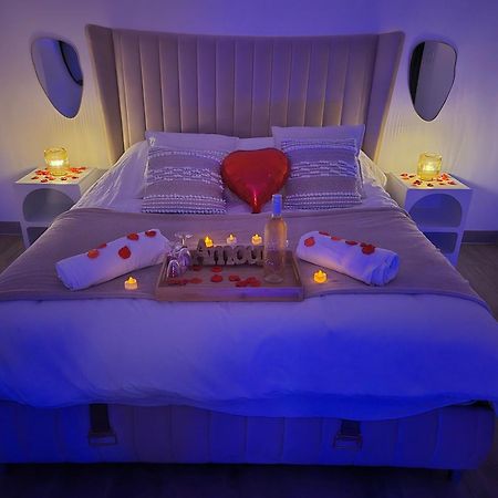 Love Room - Cocon Room - Toulon - Ольюль Екстер'єр фото