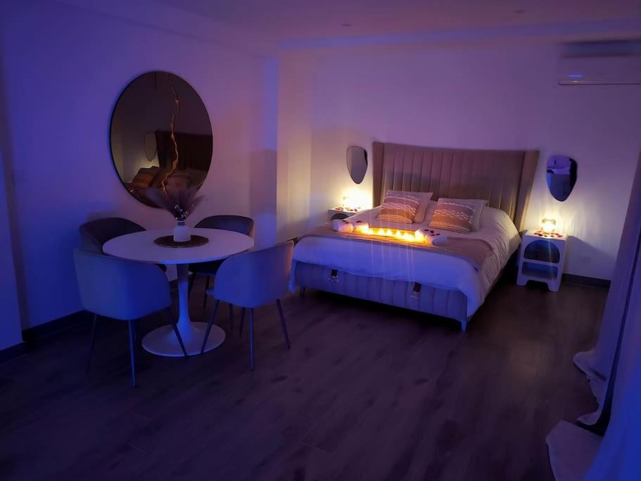 Love Room - Cocon Room - Toulon - Ольюль Екстер'єр фото