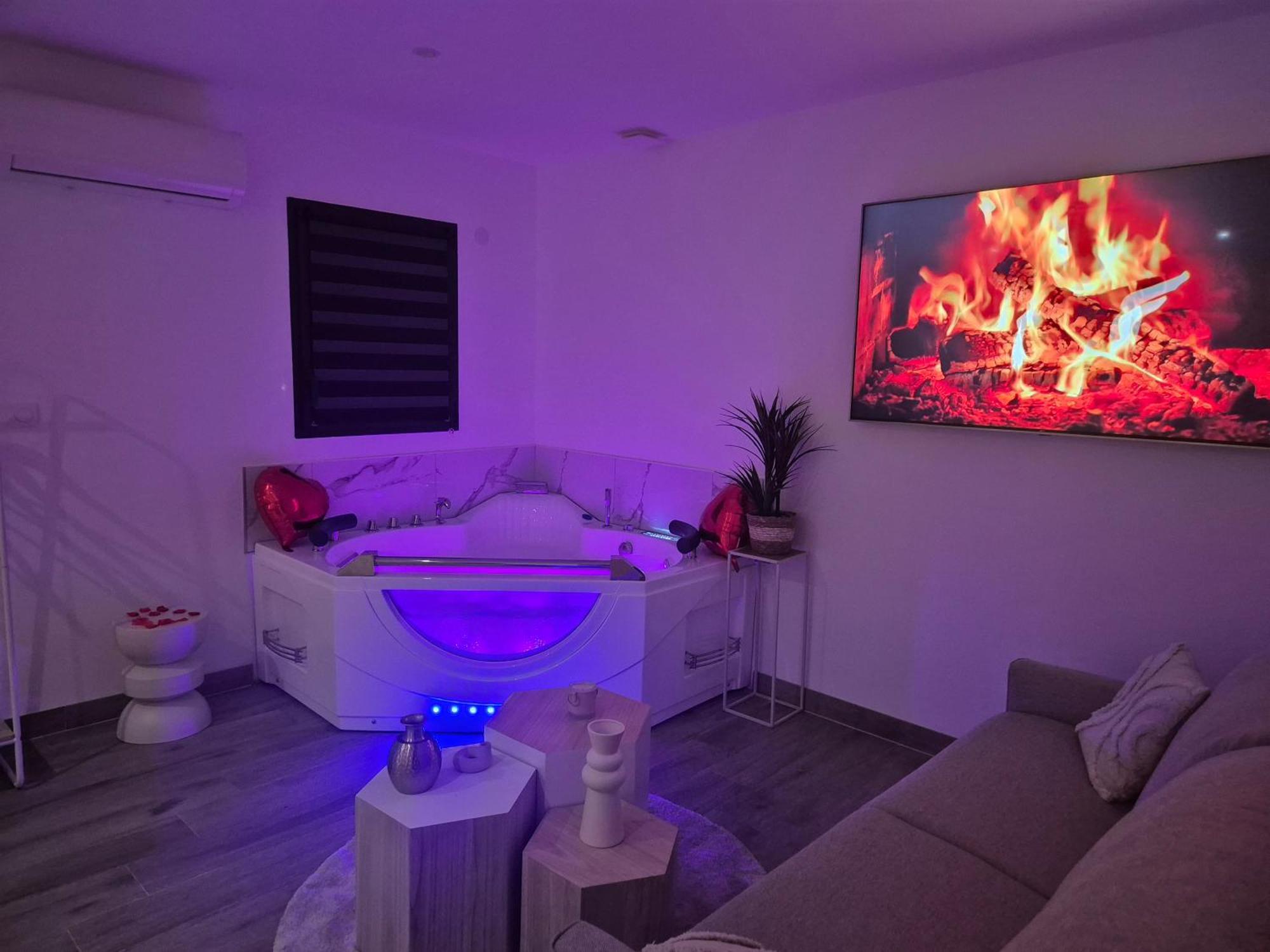 Love Room - Cocon Room - Toulon - Ольюль Екстер'єр фото
