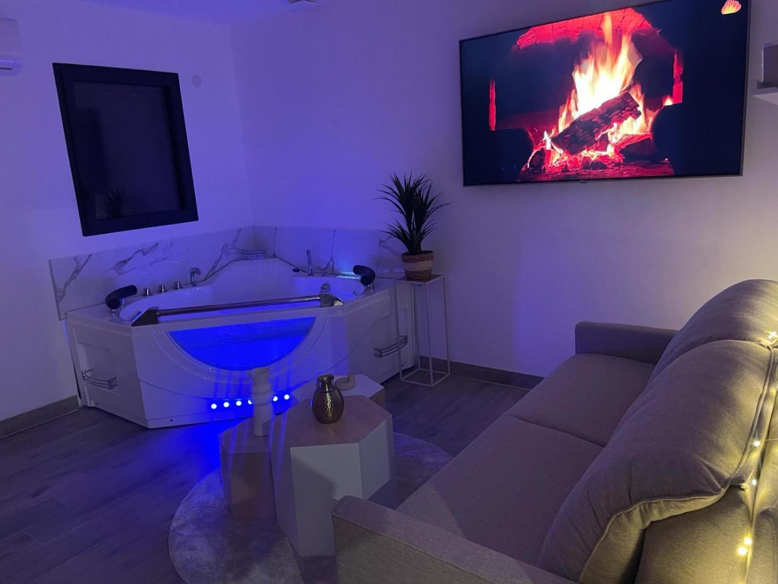 Love Room - Cocon Room - Toulon - Ольюль Екстер'єр фото