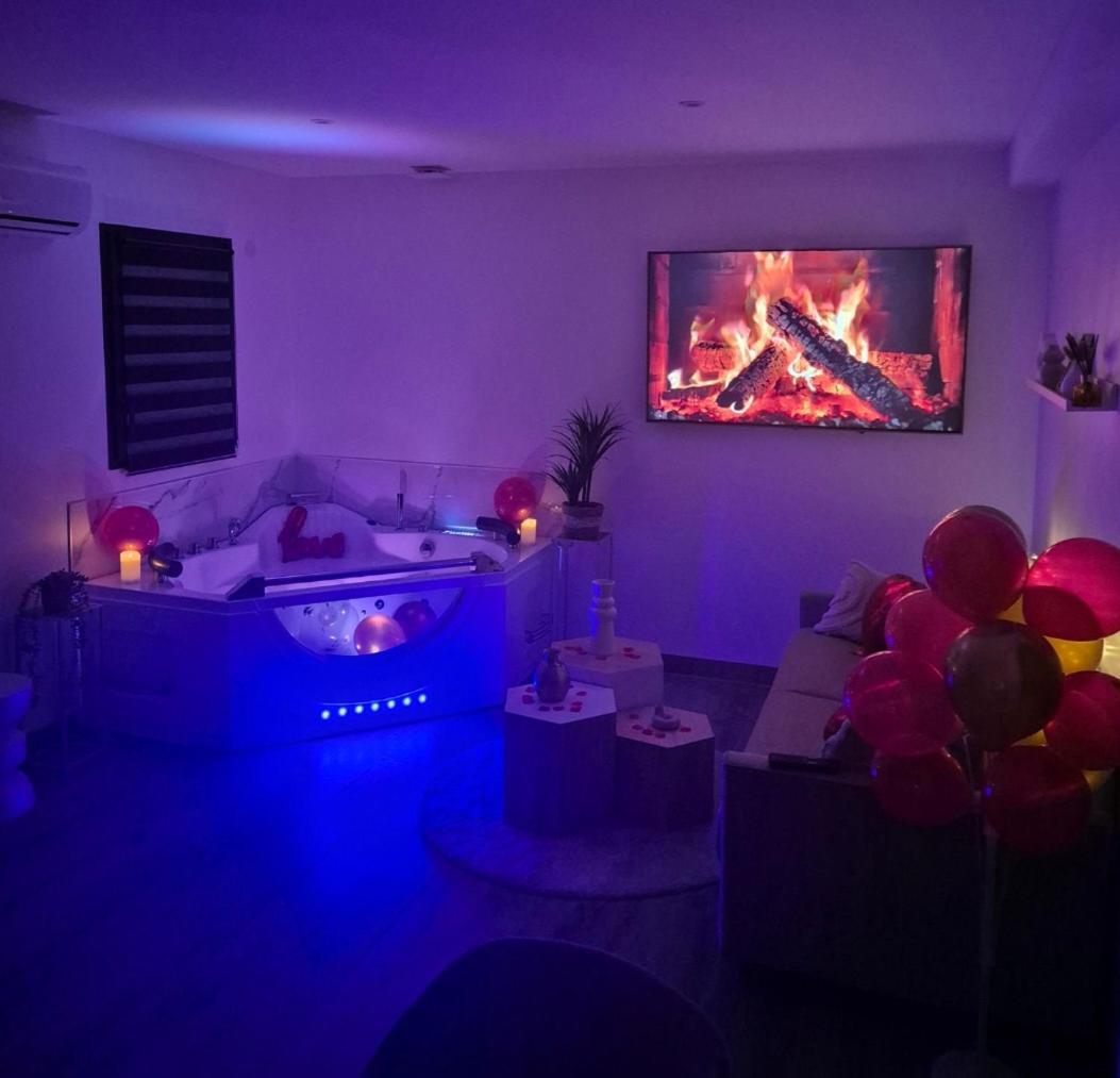 Love Room - Cocon Room - Toulon - Ольюль Екстер'єр фото